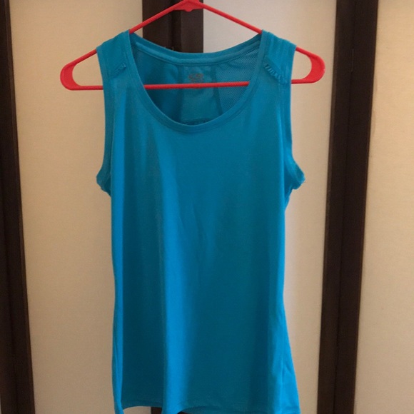 2 Champion Workout Tops - Picture 5 of 7